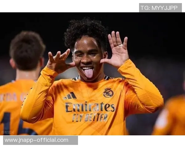 恩德里克法语尚不流利但能用英语与丰塞卡团队顺畅交流